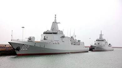 الصين تستعرض "عضلاتها البحرية" بمدمرتها الخارقة